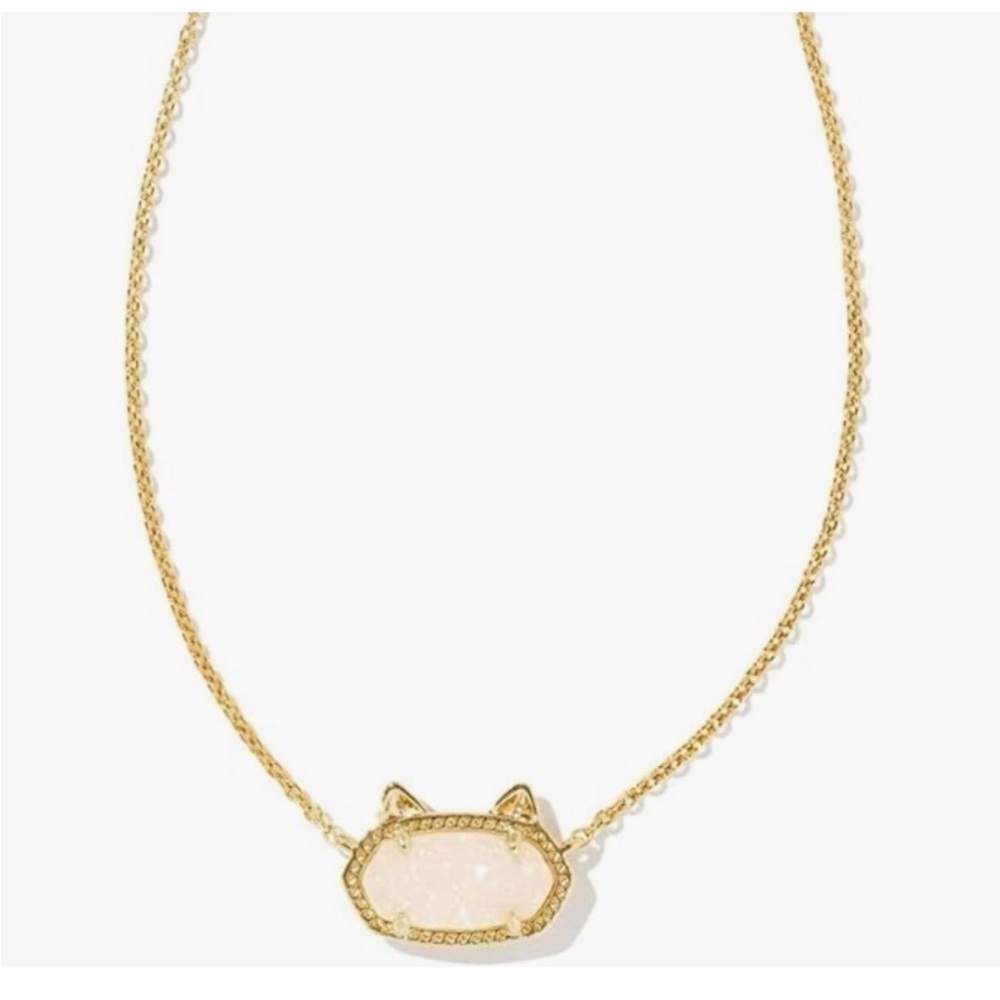 Gold Pendant Necklace